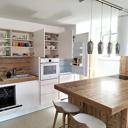 Apartamento “gajeta” 2- Bedroom With Sea View Brela