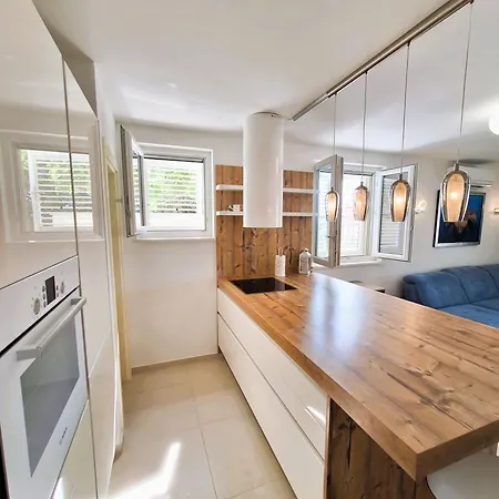 “gajeta” 2- Bedroom With Sea View